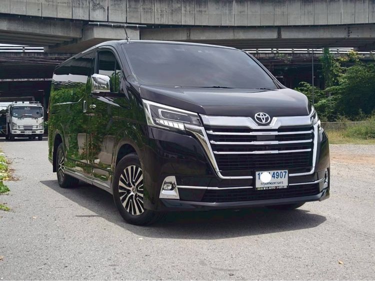 รถ Toyota Majesty 2.8 Grand สี ดำ