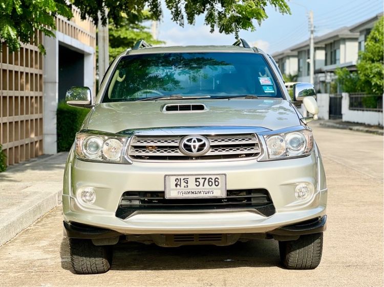 Toyota Fortuner 2009 3.0 V 2WD Champ Midnight Shine Utility-car ดีเซล ไม่ติดแก๊ส เกียร์อัตโนมัติ บรอนซ์ทอง รูปที่ 3