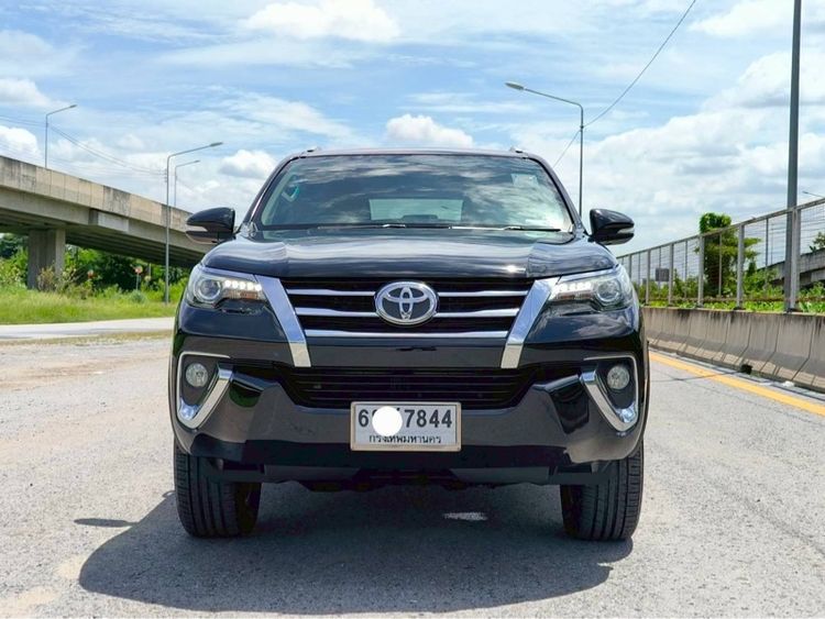 Toyota Fortuner 2020 2.8 V 4WD Utility-car ดีเซล ไม่ติดแก๊ส เกียร์อัตโนมัติ ดำ
