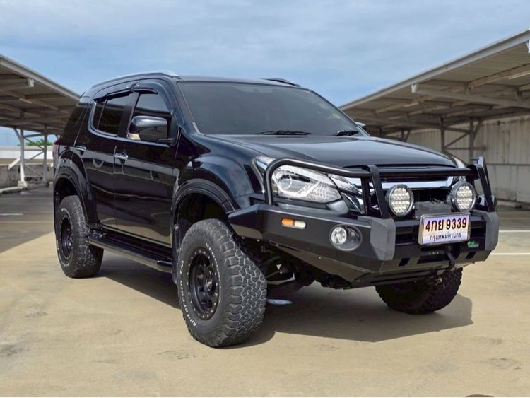 Isuzu MU-X 2020 1.9 The Onyx Utility-car ดีเซล ไม่ติดแก๊ส เกียร์อัตโนมัติ ดำ รูปที่ 2