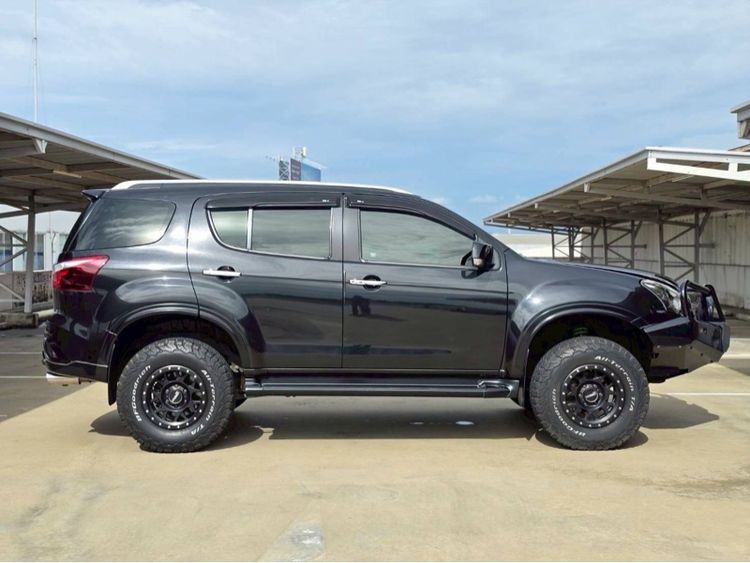 Isuzu MU-X 2020 1.9 The Onyx Utility-car ดีเซล ไม่ติดแก๊ส เกียร์อัตโนมัติ ดำ รูปที่ 3