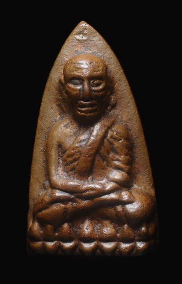 หลวงปู่ทวดเตารีด05 ครับ แบ่งบูชา 1000ครับ ติดต่อ line 0845027376ครับ