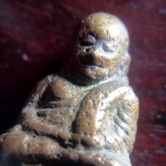 รูปหล่อพ่อเงิน รูปที่ 5