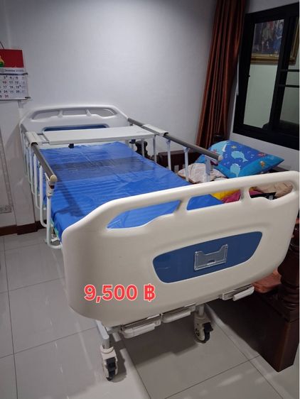 เตียงผู้ป่วยพร้อมเบาะ ปรับได้ 3 แกน Model SK-CDL 