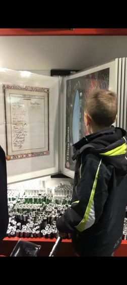 ให้โปสเตอร์ลายเซ็น บาเยิร์น มิวนิค ฟรี รูปที่ 2