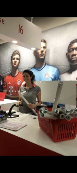 ให้โปสเตอร์ลายเซ็น บาเยิร์น มิวนิค ฟรี รูปที่ 3