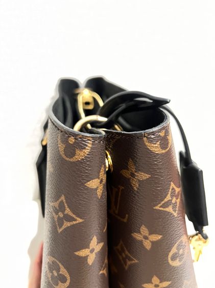 (ส่งต่อ) ของแท้  LV Flower Tote Monogram Brown พร้อมใบเสร็จและสายยาว สภาพสวยมาก รูปที่ 9