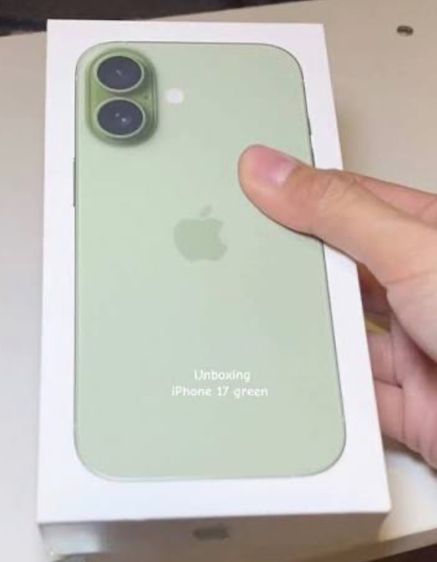 iPhone ไอโฟน 17 256 GB  สีเขียว  ของใหม่ กล่องยังไม่แกะ จาก AIS โดยตรง