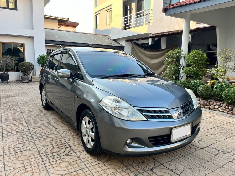 รถ Nissan Tiida 1.8 G สี เทา