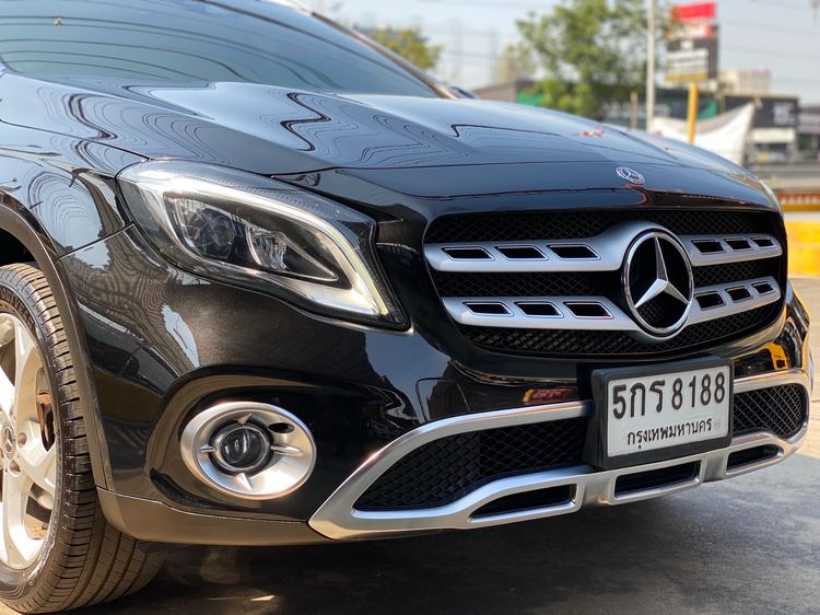 Mercedes-Benz GLA-Class 2017 GLA200 Utility-car เบนซิน ไม่ติดแก๊ส เกียร์อัตโนมัติ ดำ รูปที่ 2