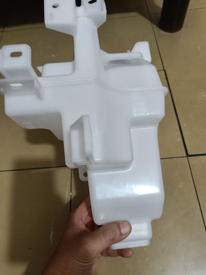 ถังพักน้ำฉีดกระจกมาสด้า2แท้ศูนย์พร้อมยางรอง รูปที่ 3