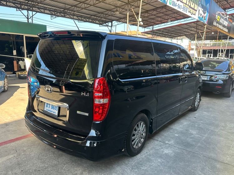 Hyundai H-1  2017 2.5 Deluxe Van ดีเซล ไม่ติดแก๊ส เกียร์อัตโนมัติ ดำ รูปที่ 4