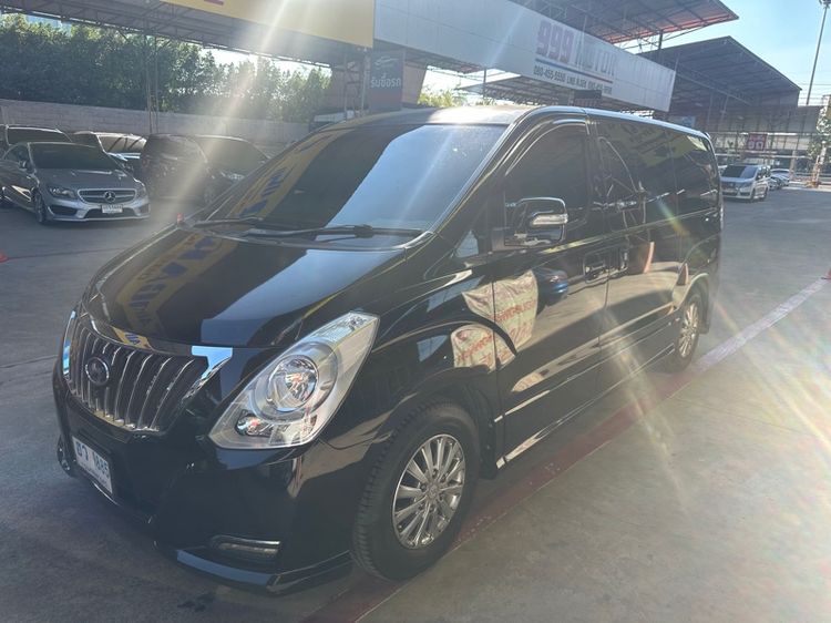 รถ Hyundai H-1  2.5 Deluxe สี ดำ
