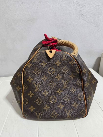 กระเป๋า Speedy 30 Monogram
มือสอง ใช้เอง