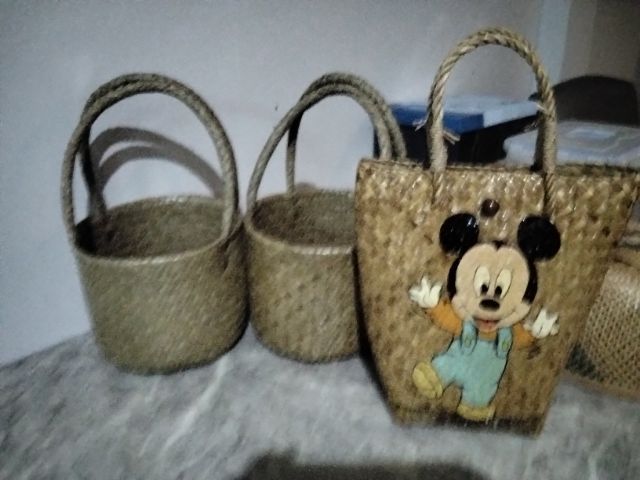 กระเป๋ากระจูด ราคาเริ่มต้น 100 บาท รับซื้อถึงบ้าน ลด ครึ่งราคาทุกใบ 0954405405 รูปที่ 4