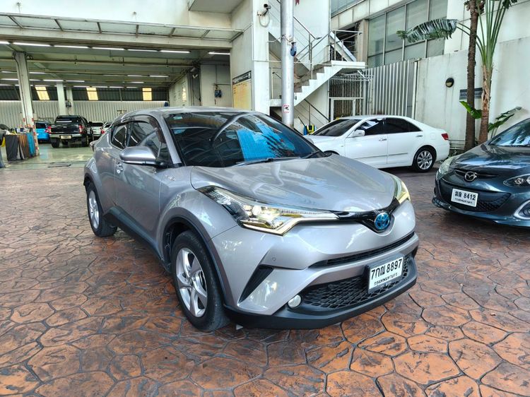 Toyota C-HR 2018 1.8 HV Hi Sedan ไฮบริด ไม่ติดแก๊ส เกียร์อัตโนมัติ เทา