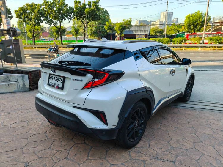 Toyota C-HR 2018 1.8 HV Hi Sedan ไฮบริด ไม่ติดแก๊ส เกียร์อัตโนมัติ ขาว รูปที่ 4