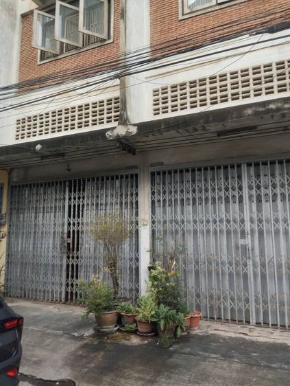 ขายตึก 2 คูหา 42 ตร.ว. ซอยแฉล้มนิมิตร 3 — เพียง 12 ล้าน  จอดรถได้ 4 คัน