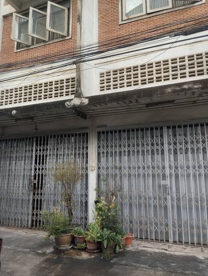 ขายตึก 2 คูหา 42 ตร.ว. ซอยแฉล้มนิมิตร 3 — เพียง 12 ล้าน จอดรถได้ 4 คัน รูปที่ 2