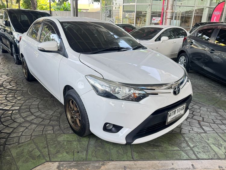รถ Toyota Vios 1.5 G สี ขาว