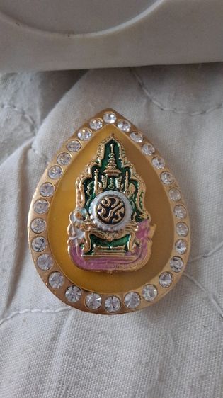 เข็มกลัดฉลองสิริราชสมบัติครบ 60 ปี