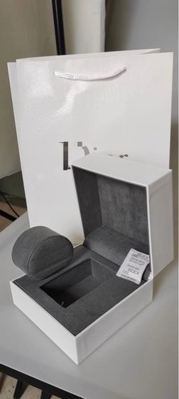 กล่องนาฬิกา Dior พร้อมถุงกระดาษ รูปที่ 4