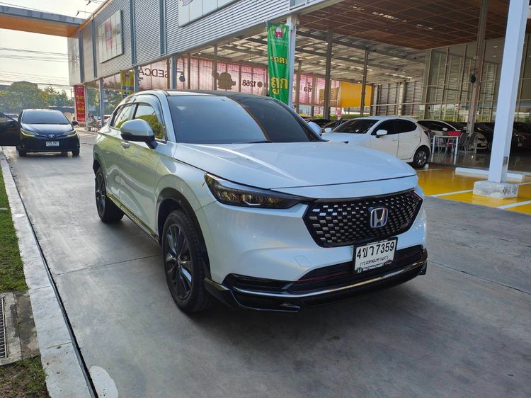 รถ Honda HR-V 1.8 RS สี ขาว