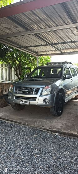 รถ Isuzu MU-7 3.0 Primo สี บรอนซ์เงิน