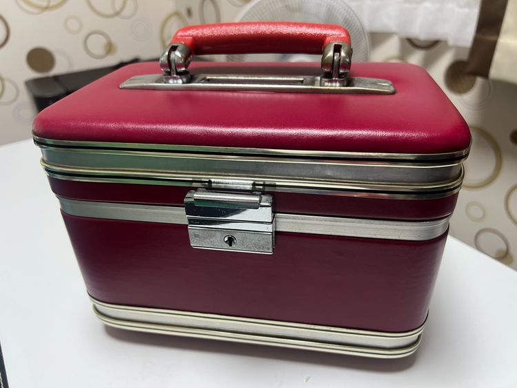 กระเป๋าเครื่องสำอางวินเทจ