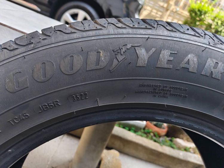 ขายยาง Goodyear Efficient Grip Performance SUV  235-60-18 รูปที่ 9