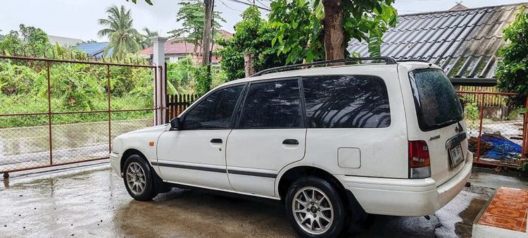 รถ Nissan NV 1.6 SLX สี ขาว