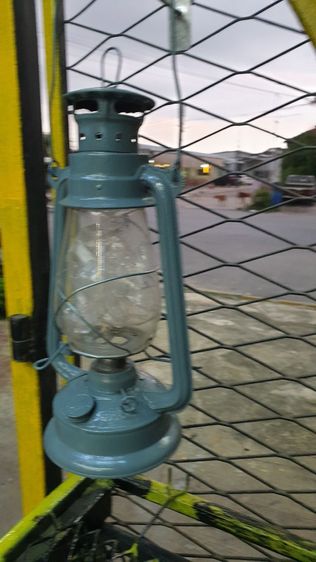 ตะเกียง วินเทจ และทีวีโบราณ รูปที่ 4