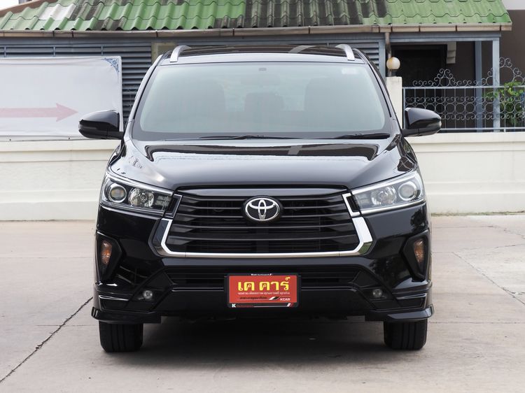 Toyota Innova 2022 2.8 Crysta Utility-car ดีเซล ไม่ติดแก๊ส เกียร์อัตโนมัติ ดำ รูปที่ 2