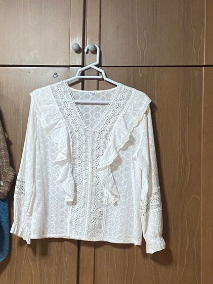 เสื้อลูกไม้