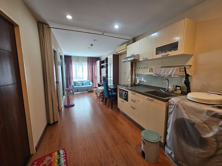 Tourmaline Gold Sathorn - Taksin Condo (ทัวร์มาลีน โกลด์ สาทร - ตากสิน) ตั้งอยู่ย่านคลองสาน เจริญนคร แบบ Low Rise สูง 8 ชั้น ใกล้รถไฟฟ้า BTS