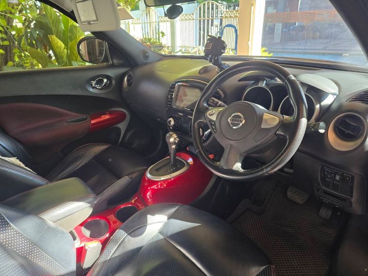 Nissan Juke 2014 1.6 Joint Edition Utility-car เบนซิน เกียร์อัตโนมัติ ดำ รูปที่ 4