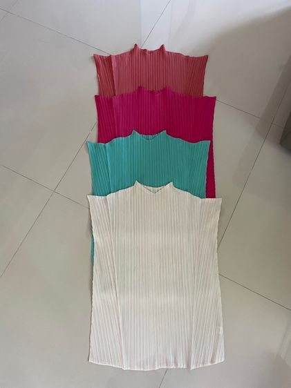 เสื้อพลีทแขนสั้น