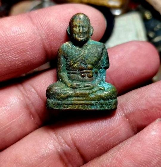 รูปหล่อเกจิเก่า รูปที่ 4