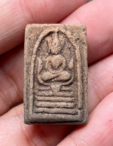 พระเนื้อดินเก่าๆ