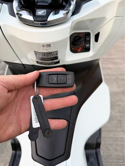 ขาย HONDA PCX 160cc e-hev ABS ท๊อปสุด ปี2021 สภาพสวยมากเดิมๆ ใช้งานน้อย รูปที่ 13