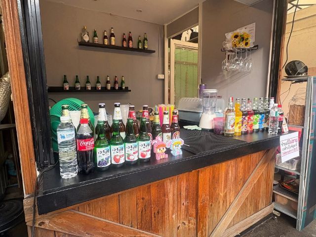 ใช่ 🚩เซ้งด่วน 40,000 งดต่อ 🚩
อุปกรณ์✅
ตู้เย็น✅
ของภายในร้าน✅
เครื่องดื่ม✅
โต๊ะเก้าอี้ ✅
พร้อมขายได้เลย ✅✅
ค่าเช่าล็อคเดือน🔥 6,000
 รูปที่ 3