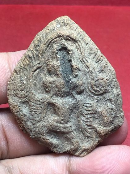 พระนารายณ์ปางปาฏิหาริย์เนื้อดิน