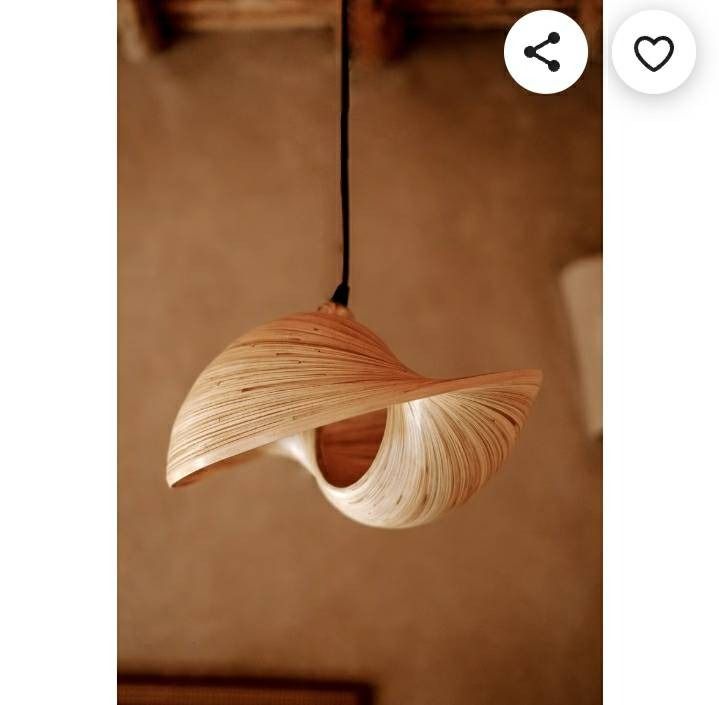 ของตกแต่งบ้านอื่นๆ ขายโคมไฟเพดานไม้ไผ่ทรงเปลือกหอย งานแฮนด์เมดงานแฮนด์เมดจากวัสดุธรรมชาติ งานดีไซน์ขนาด 60 เซ็นติเมตร สลับสีลายธรรมชาติ ฿ 1,900