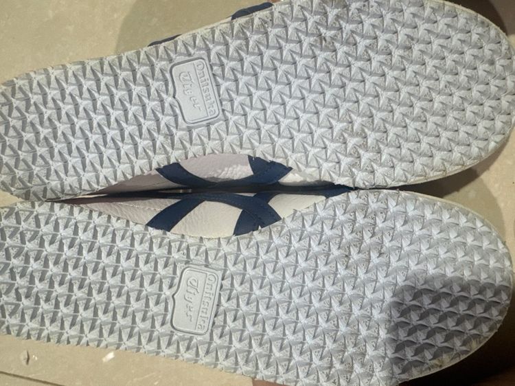 รองเท้าผ้าใบ รูปที่ 3