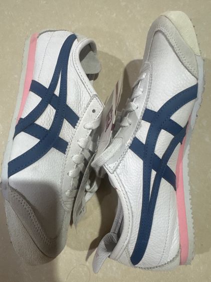 รองเท้าผ้าใบ รูปที่ 2