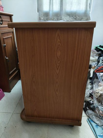 ขายตู้วางทีวี แบบมีล้อเลื่อน 
ก60ซม.×ย42× ส 86
 ไม่ค่อยได้ใช้งาน เก็บอย่างดียว
    ราคา550฿  พิกัดนาป่า📌🥰
   สนใจทักแชทจ้า🥰
 รูปที่ 2