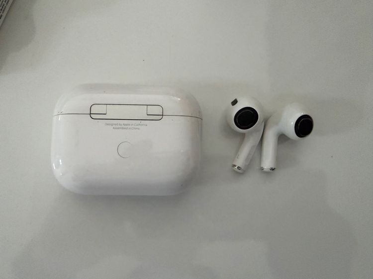 ขาย AirPods Pro มือสอง สภาพดีมาก พร้อมเคส และกล่อง รูปที่ 2