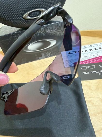 Oakley  รูปที่ 6