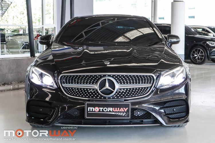 Mercedes-Benz E-Class 2023 E200 Sedan เบนซิน เกียร์อัตโนมัติ ดำ รูปที่ 3