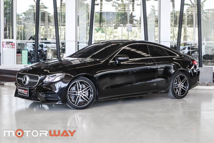 รถ Mercedes-Benz E-Class E200 สี ดำ